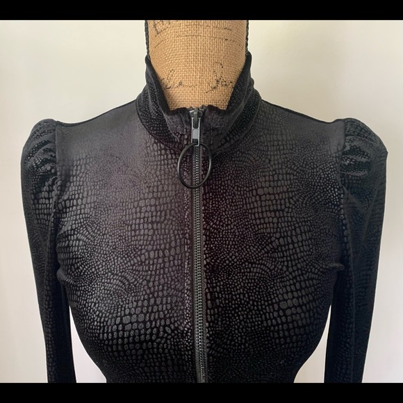 Betsey Johnson Faux Python Peplum Jacket - Picture 3 of 8